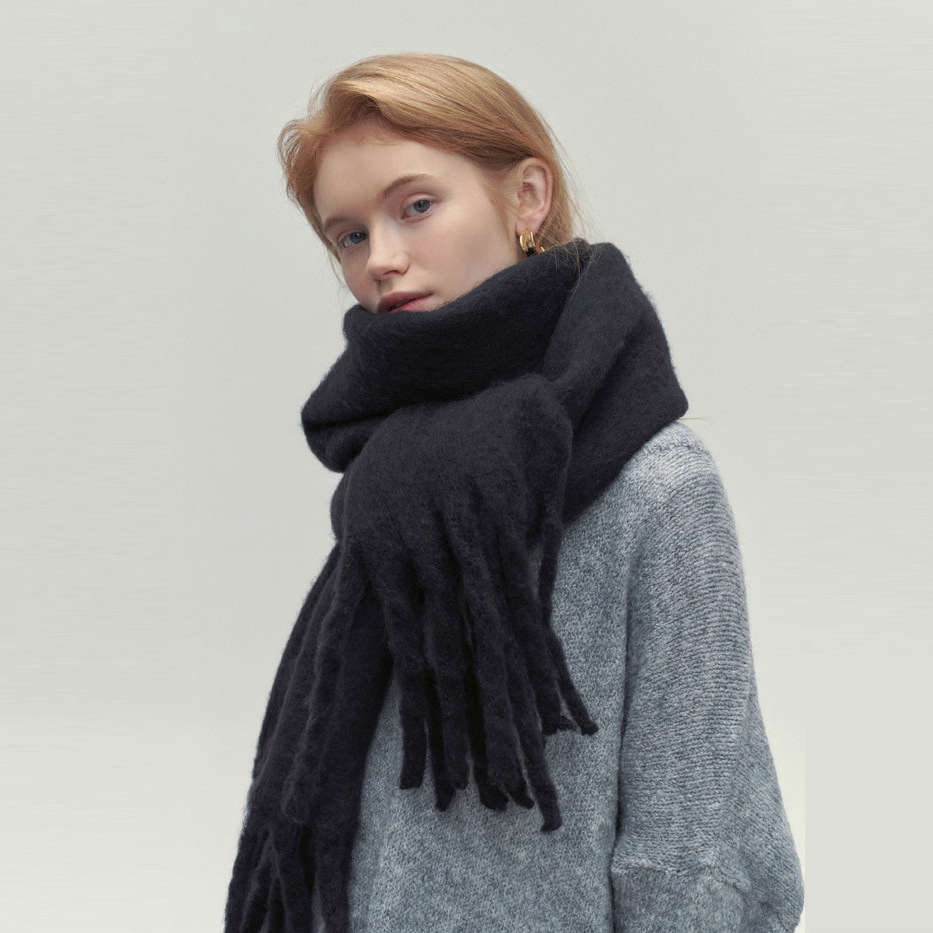 Scarf with tassel
