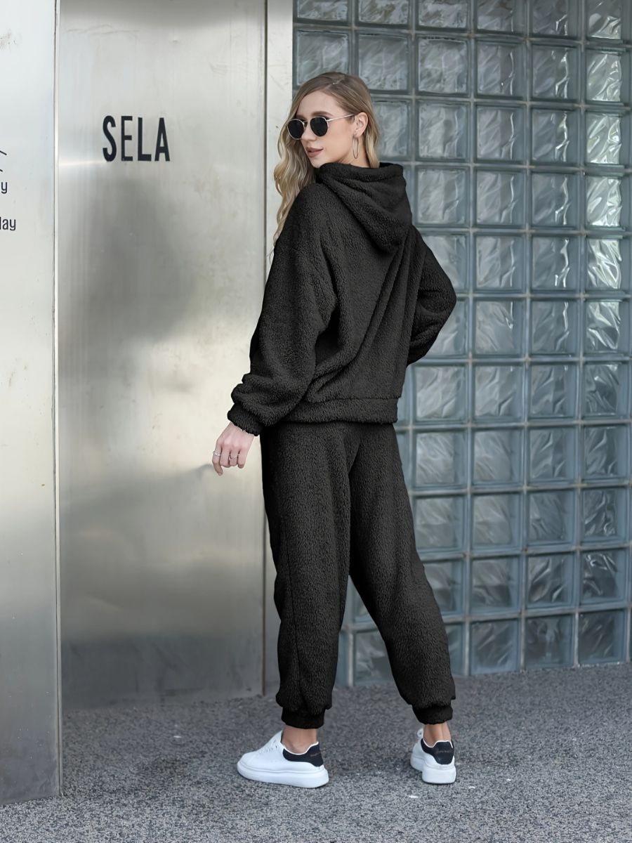 Teddy tops with hood and long, warm trousers