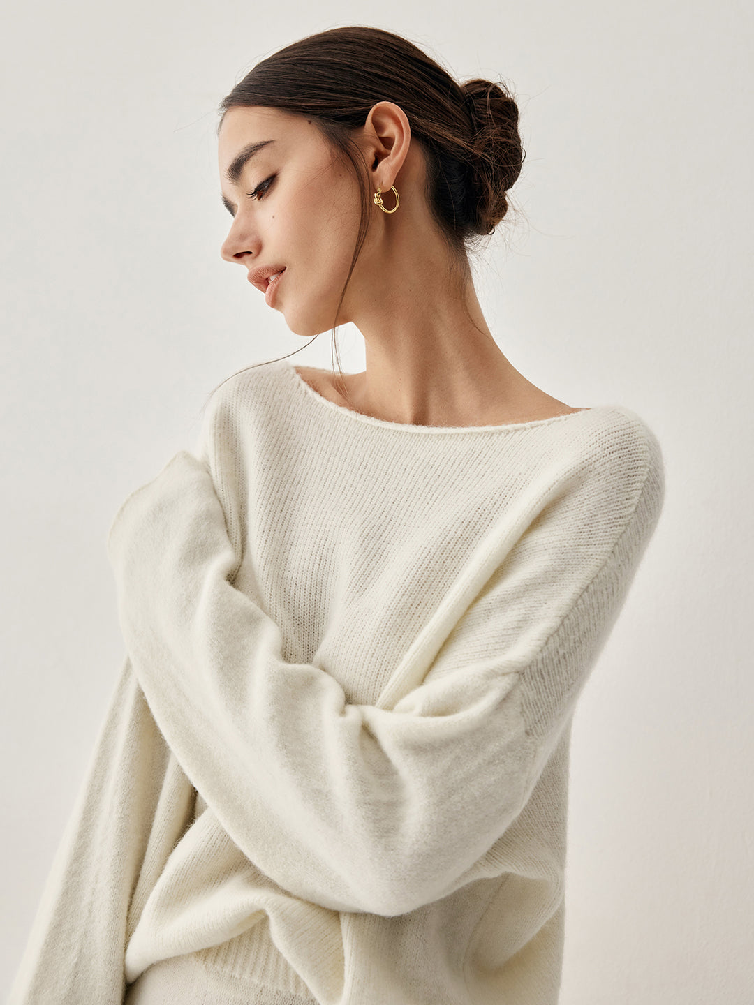 No-shoulders White Sweater And Long Skirt Set