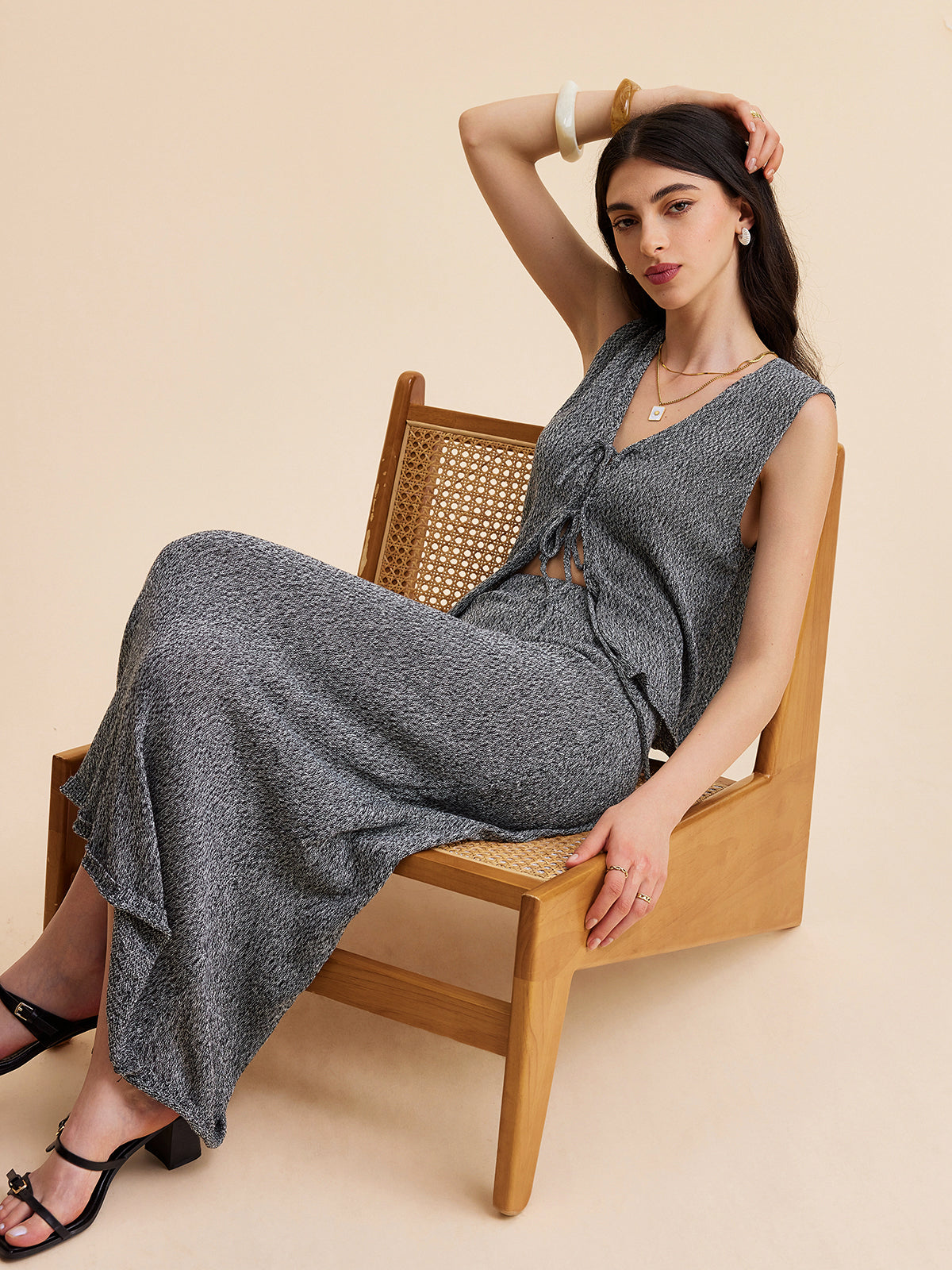 Thin Textured Gray Vest and Skirt