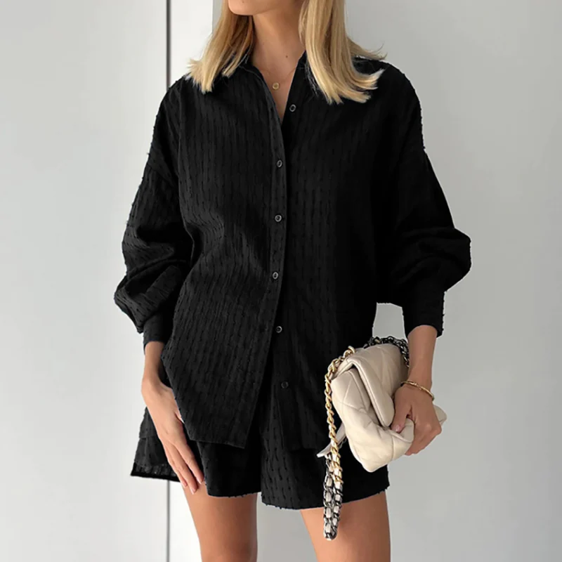 Duo with pattern: a matching set in tandem
