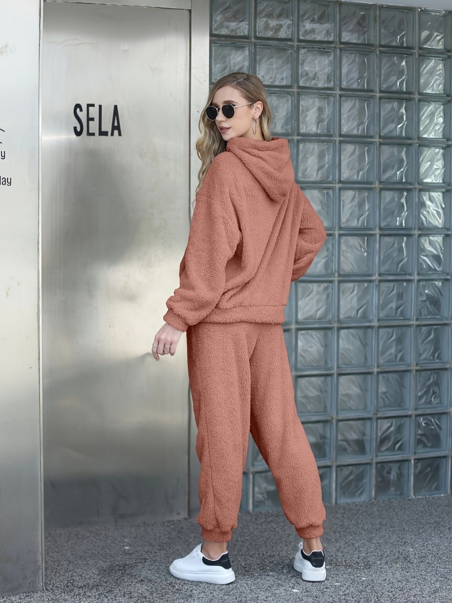 Teddy tops with hood and long, warm trousers