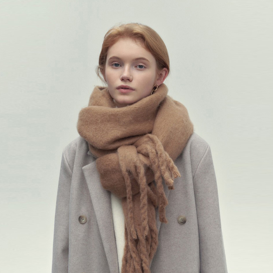 Scarf with tassel