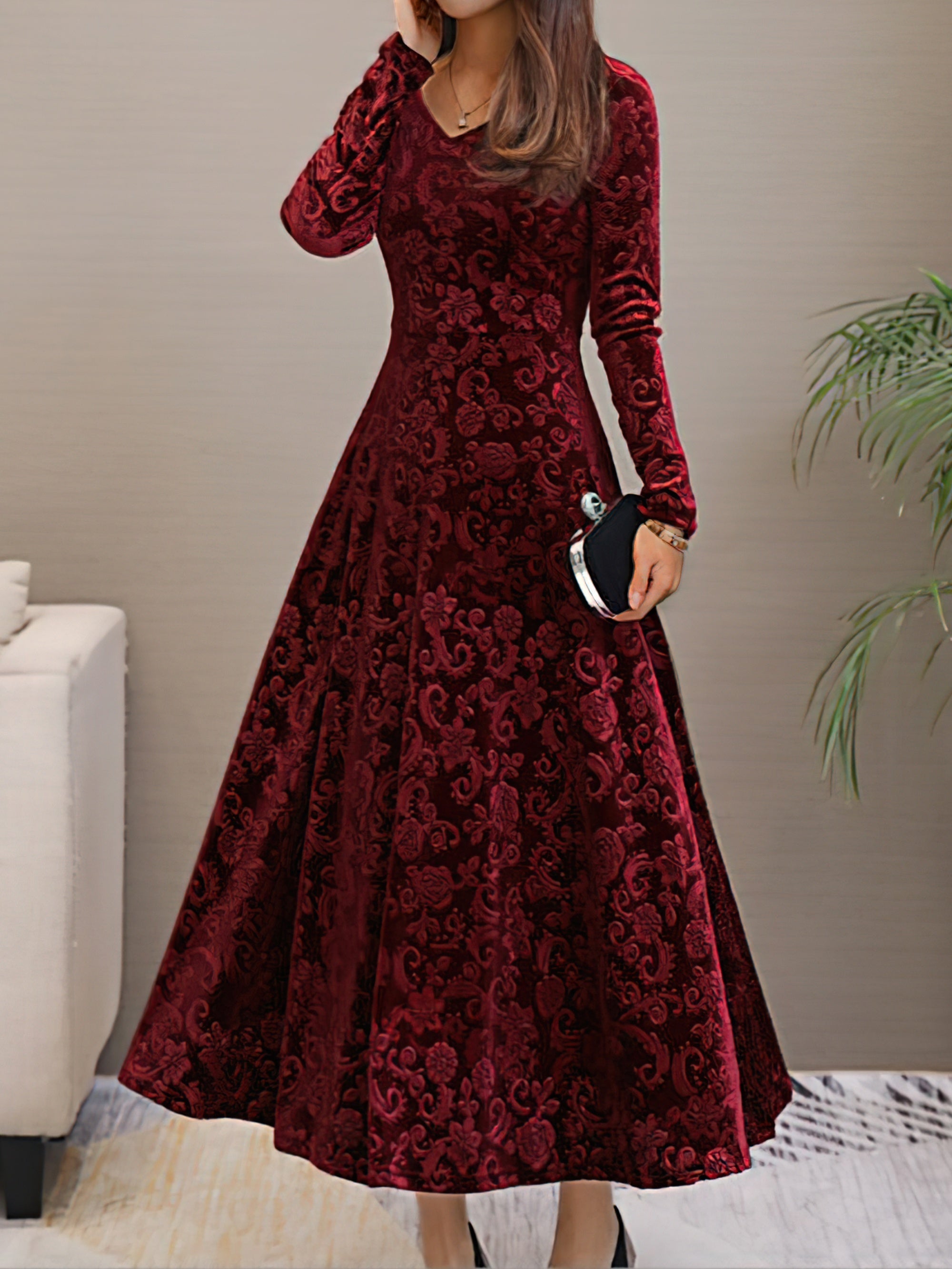 Flared dress with long sleeves