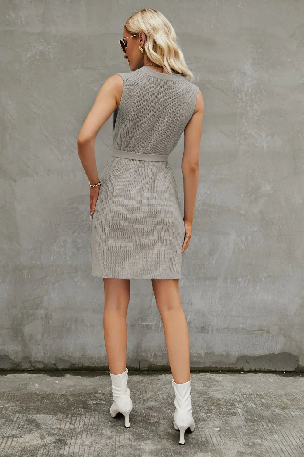 Sleeveless knitted loose dress