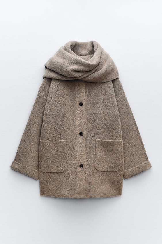 Short knitted coat with scarf
