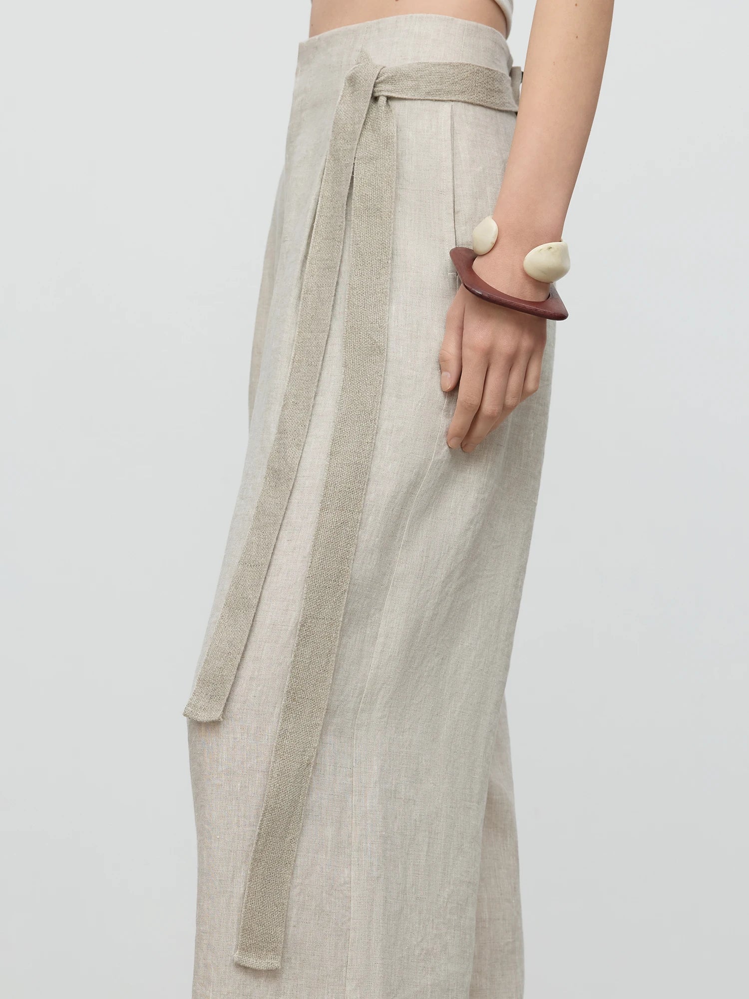 Sleeveless Linen Beige Top and Pants Set