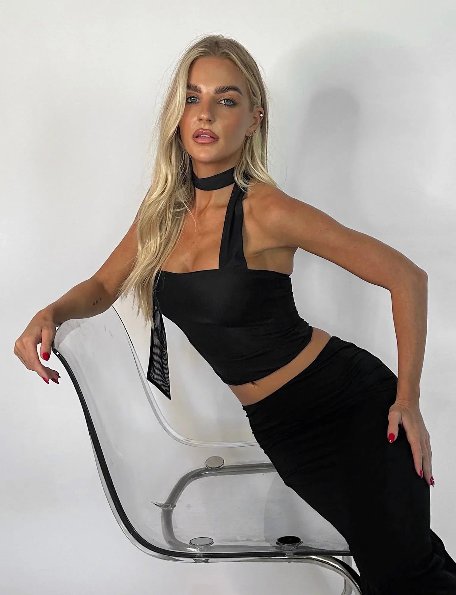 Sleeveless halter top