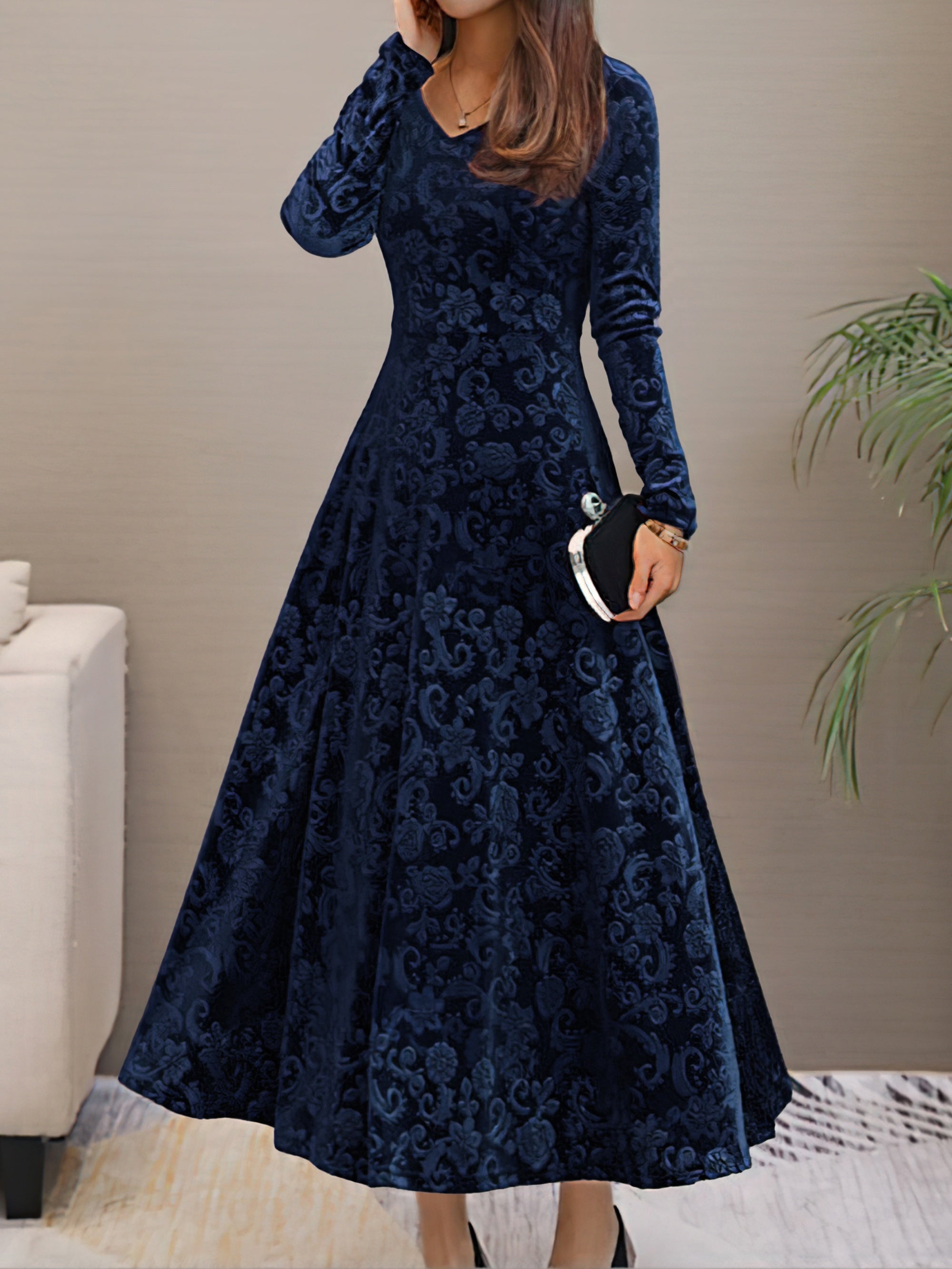 Flared dress with long sleeves