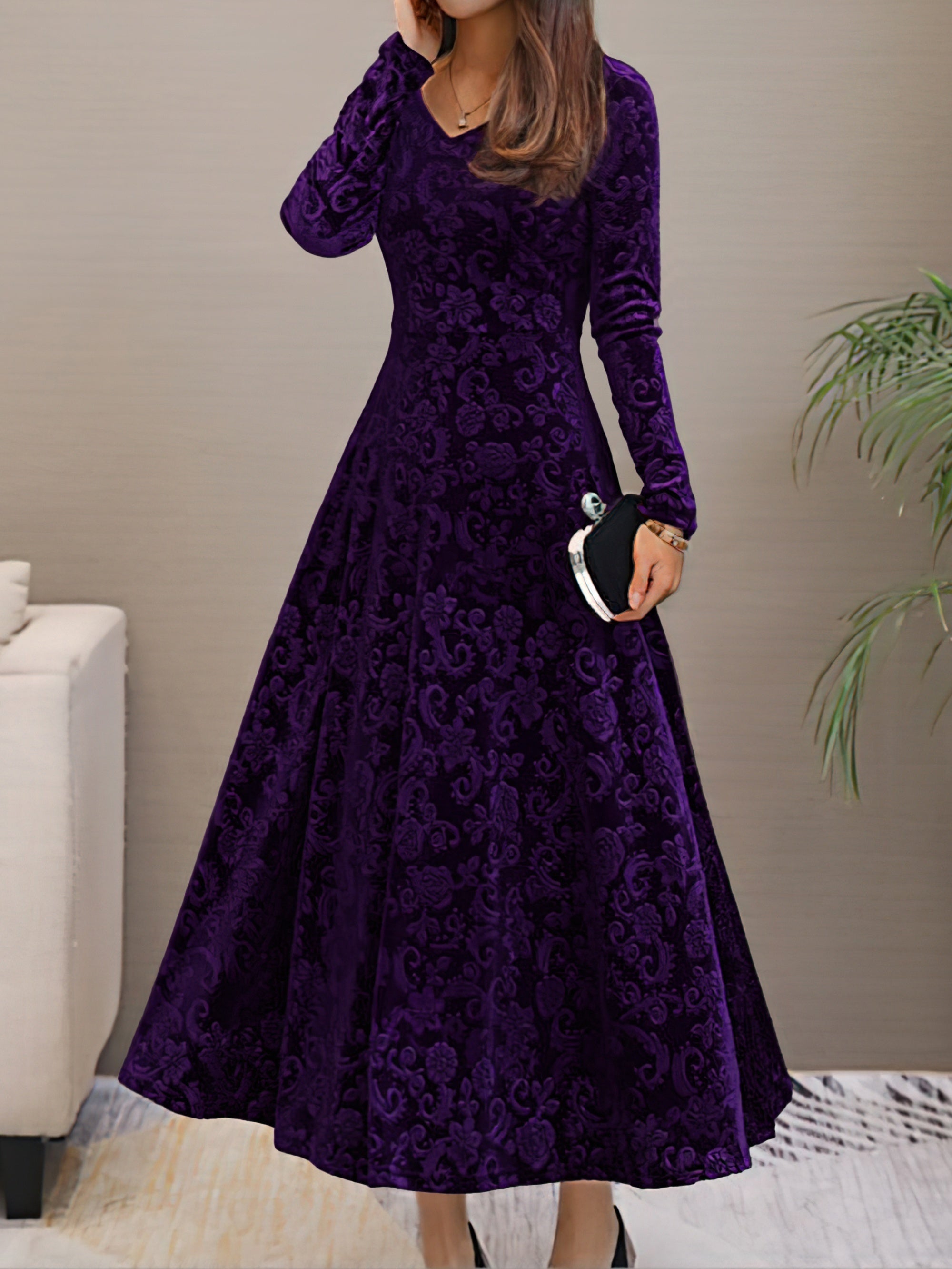 Flared dress with long sleeves