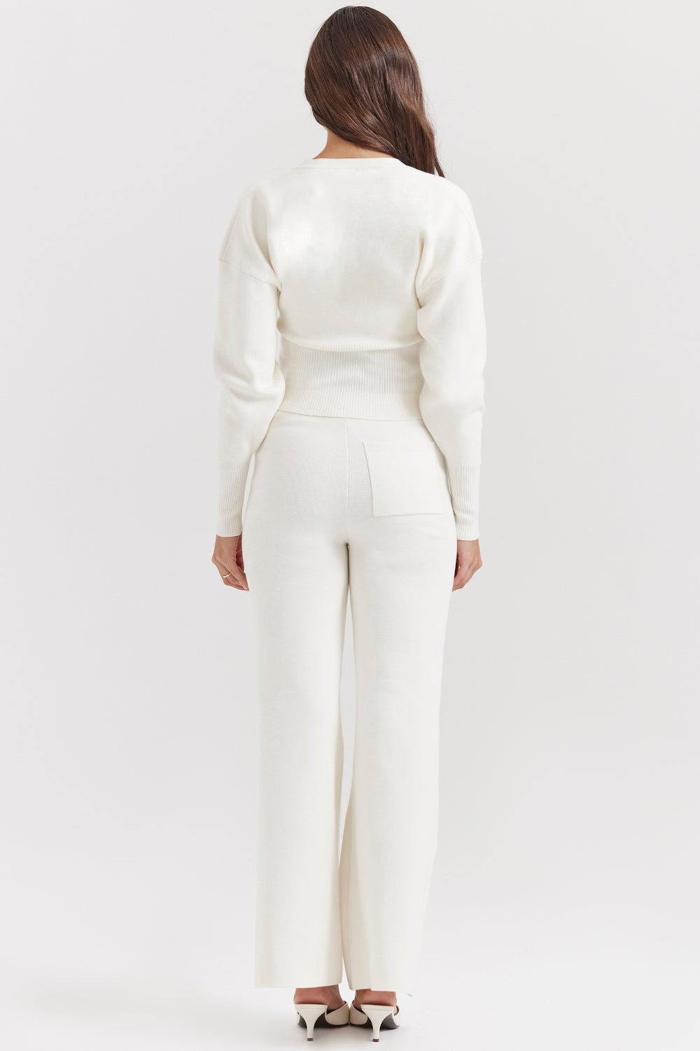 White knitted cardigan with pants