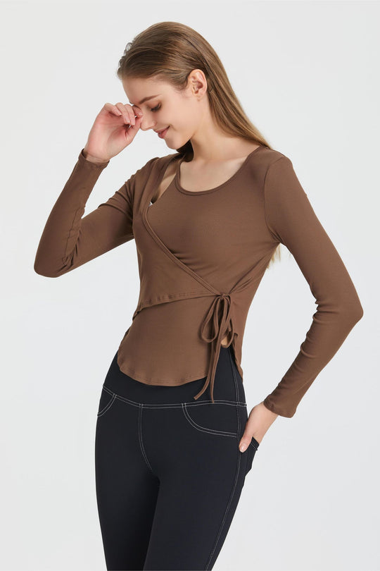 Breathable sports shirt with long sleeves
